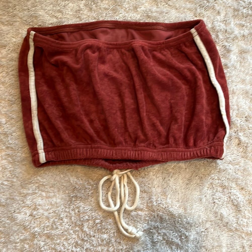 American Eagle cropped rust with white side stripes tube top.  Size XS